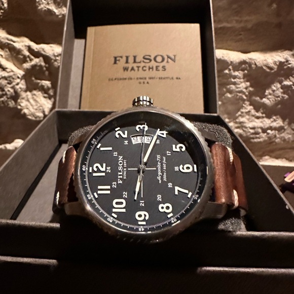 Used/Excellent Condition Filson/Shinola Argonite 715 - Lifetime Warranty (Rare) - Picture 5 of 7